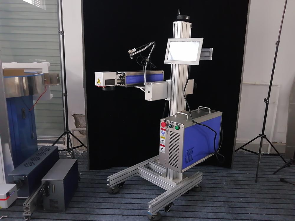 Online Flying Fiber Laser Marking Machine for Operation Line/Fiber Laser Marker for Production Line