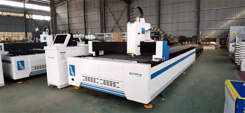 New Design Metal Fiber Laser Cut Machine Raycus JPT Fiber Laser Cutting Machine 1000W 2000W