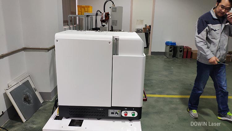 Enclosed type fiber laser marking machine for Europe