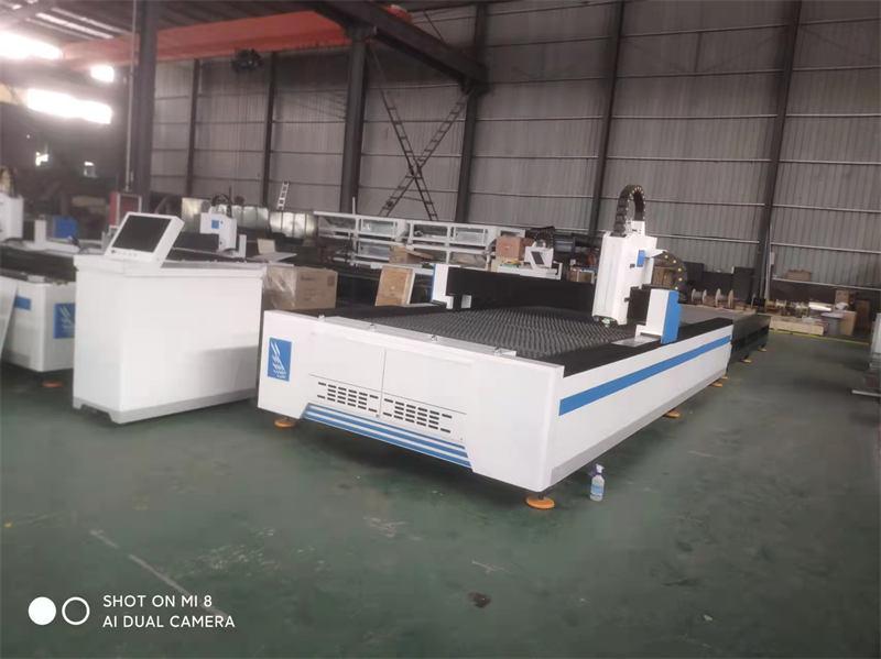 Dowin Fiber Laser Cutting Machine 1000W Raycus Metal Cutting