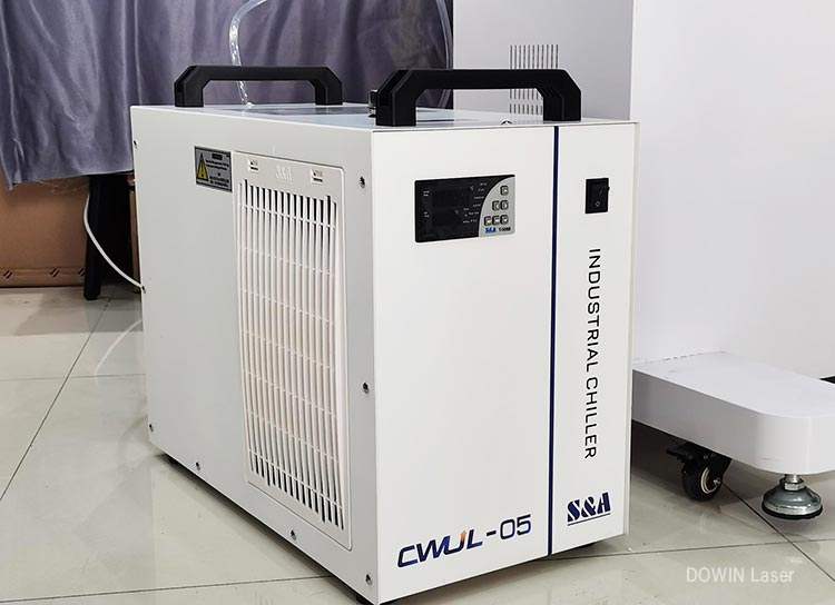 UV Laser Marking Machine: Creating Exclusive Brand Marks for Glass Products