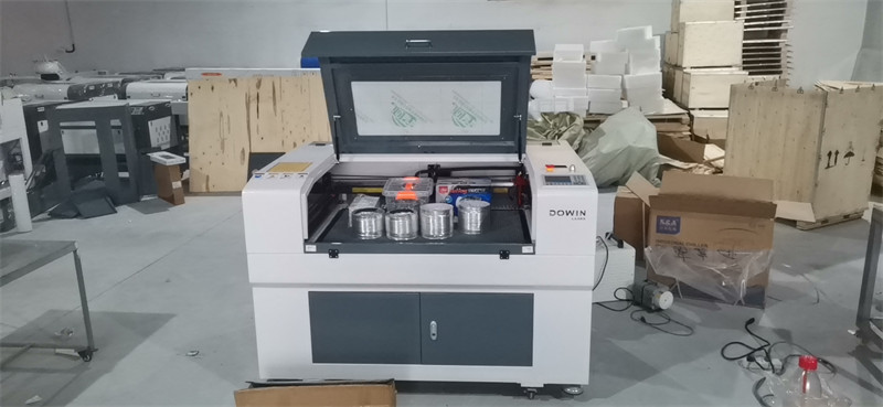 High Speed 6090 Co2 Laser Engraving Machine 100W 130W Acrylic Laser Cutting Machine