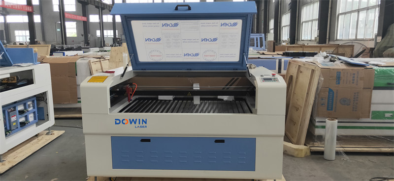 Big Size 220W 260W 300W Co2 Laser Engraving and Cutting Machine with Servo Motor.