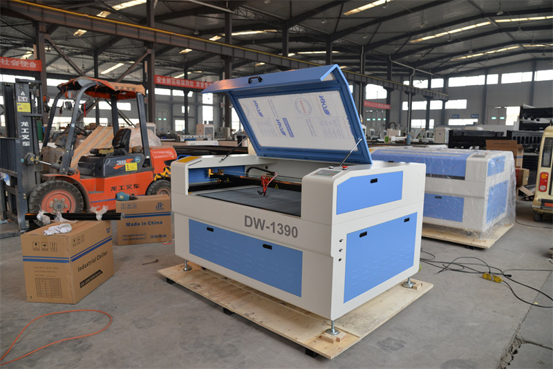 Big Power Co2 Laser Cutting Machine 300W Wood Laser Cutting Engraving Machine.