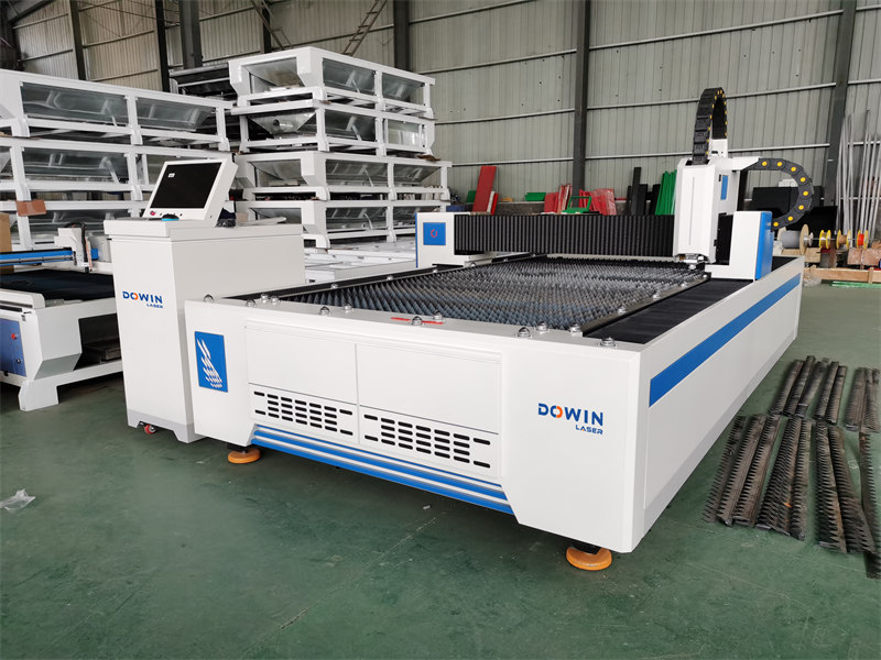 High Precision 1KW 2KW 3KW 6KW CNC Fiber Laser Metal Stainless Steel Fiber Laser Cutting Machine