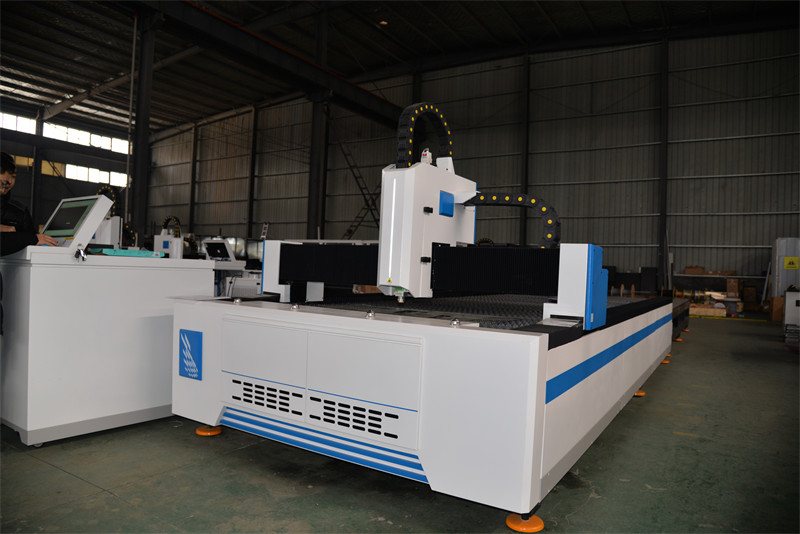 Top Selling CNC Fiber Laser Cutting Machine 1000W Laser Metal Cutting CNC Machine
