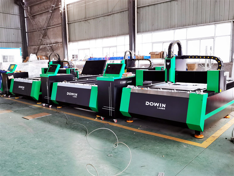 Dowin 1KW 2KW 3KW 6KW Raycus Fiber Laser Cutter Laser Metal Cutting Machine