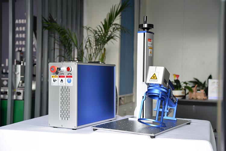 High quality handheld type fiber laser marking machine 30w Stainless Steel Gold PVC hard plastic portable split fiber laser mark