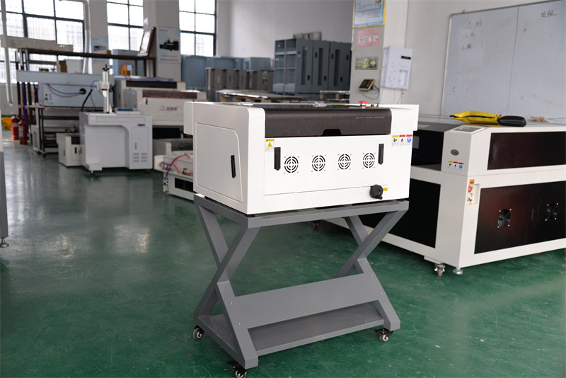 Factory price mini laser engraving machine 40W 4030 rubber stamp Making machine price.