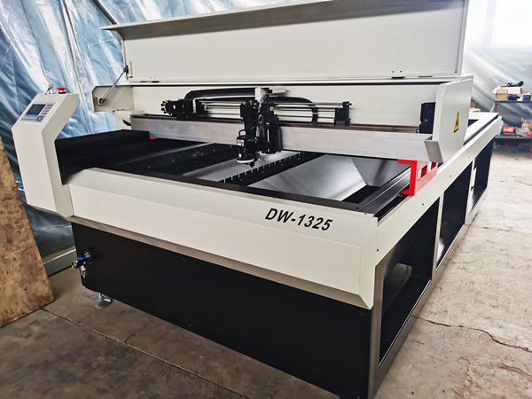Afghan Clients Choose CO2 Laser Cutting Machines to Craft Acrylic Hanging Decorations