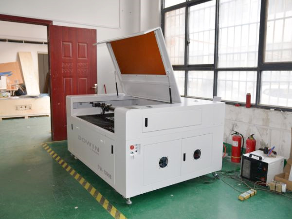 Hot Selling CO2 1390 CO2 Laser Cutting Acrylic Crystal Machine Laser Cutter