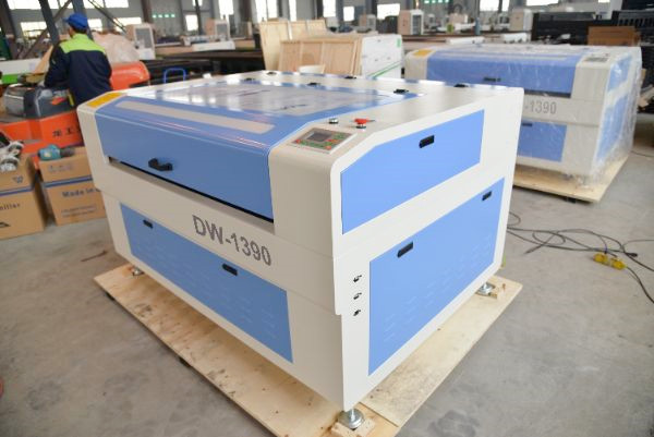 80w 100w 130w Laser Engraving and Cutting Machine CO2 Crystal EVE Foam Cutter