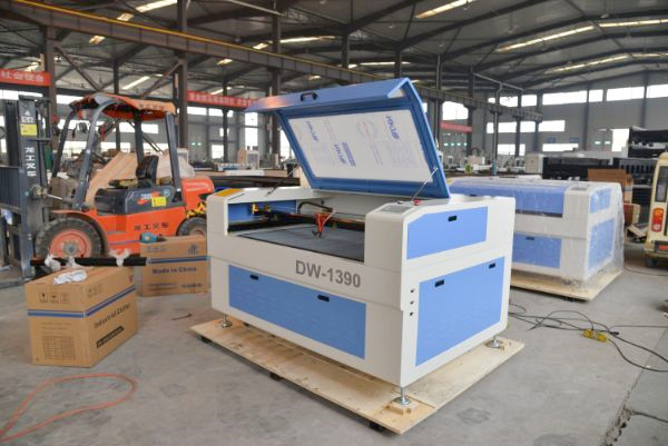 1390 CNC Acrylic Cutting Machine L aser Cutting And Engraving Machine