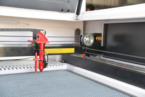 Best Quality 9013 Wood MDF Laser Cutting Machine CO2 Laser Cutting and Engraving Machine