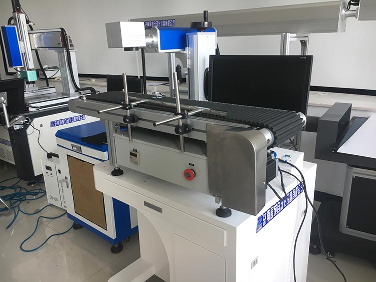 Fiber Laser 20w 30w metal plastic bal pen laser marking machine with conveyor belt for sale