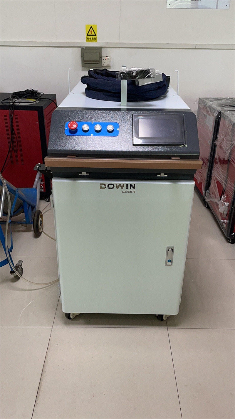 Dowin Factory 2000W Fiber Laser Cleaning Machine 1000W Oxidation Removal Cleaning Machine
