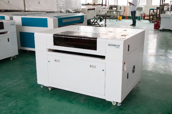 Hot Selling MDF Laser Cutting Machine CO2 Laser Engraving Machine