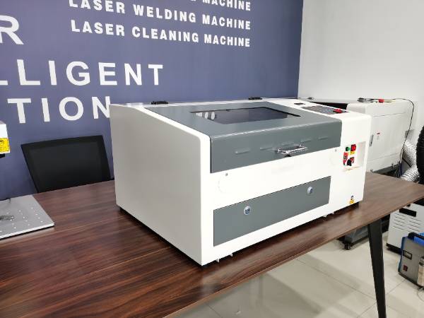 Hot Sale CNC CO2 Laser Engraving Machine Price Laser  Engraving Machine