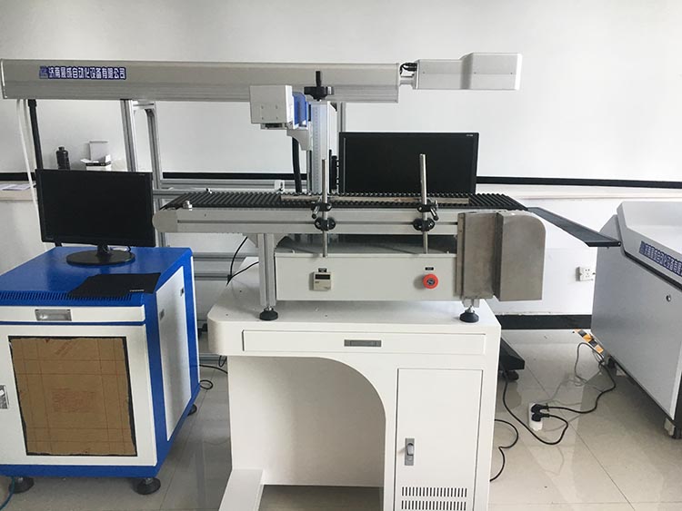 Flying Fiber Laser Marking Machine for Pen Pipe PVC Sheet