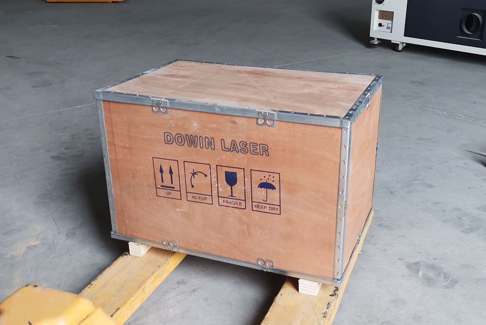 DOWIN desktop laser marking machine packing