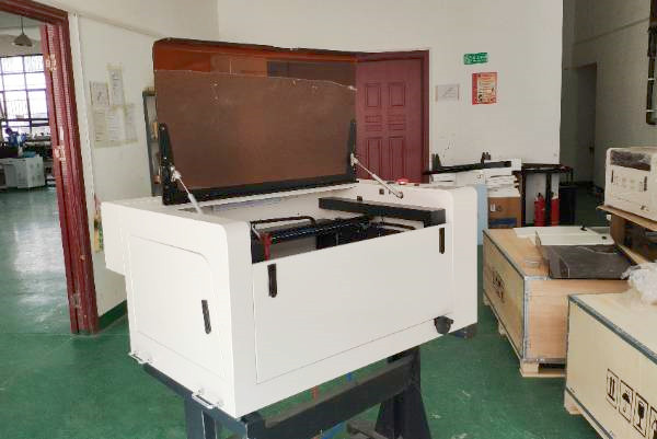 6040 Laser Cutting Machine Tumbler Wood Laser Cutting And Engraving Machine