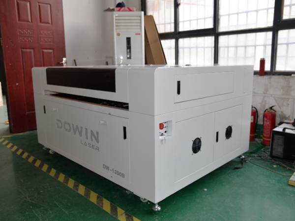 Long life Tumbler Engraving Machine Laser Cutting Machine 1390