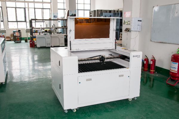 Newest wood MDF CO2 laser cutting machine wood cutting lazer