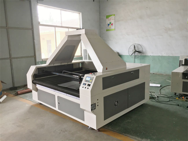 CCD Camera Laser Cutting Machine Price for Fabrics Cutting Machine Sales