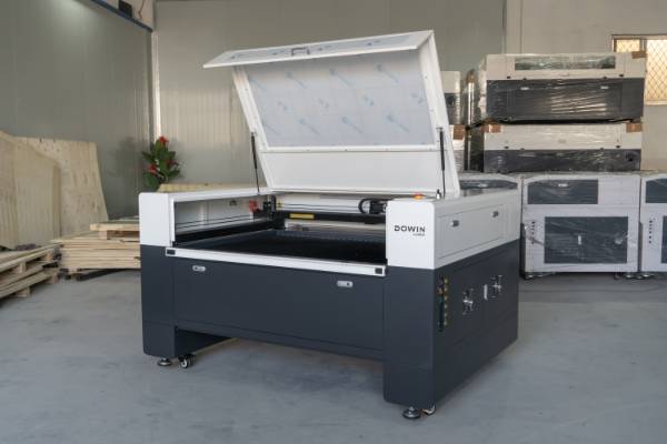 CO2 laser cutting machine supplier wood cutting machine