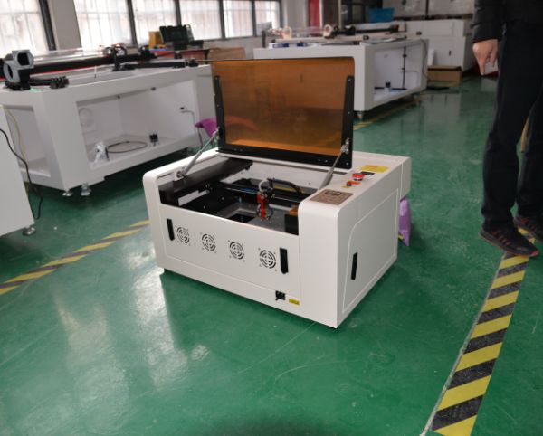 Good Price 3040 Wood Acrylic Engraving Machine CO2 Laser Engraving Machine