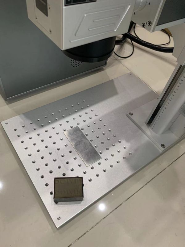 Fiber Laser Marking Machine Machine  Stainless Steel Laser Marking Machine Auto Focus