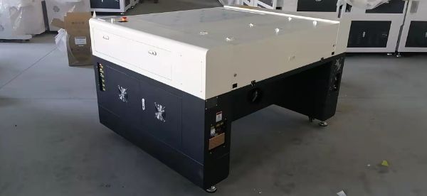 Plain Wood Laser Engraving Machine CO2 Wood Laser Cutting Machine