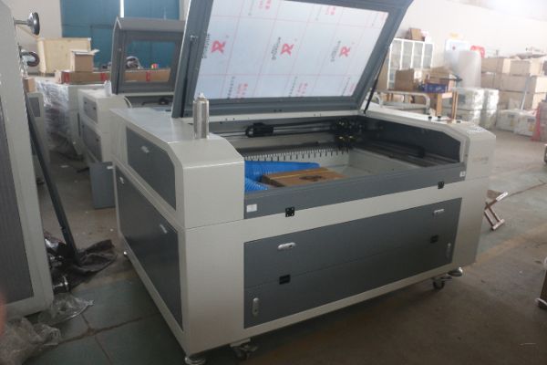Subsurface Laser Engraving Machine Laser Engraving and Cutting Machine Price