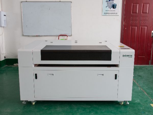 1390 Laser Cutting Machine For Nonmetal CO2 Laser Cutting Machine