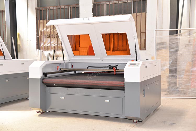 Co2 Laser Cutting Machine 1610 Cloth Material Fabric Cut Laser Cutter With Auto Feeding System