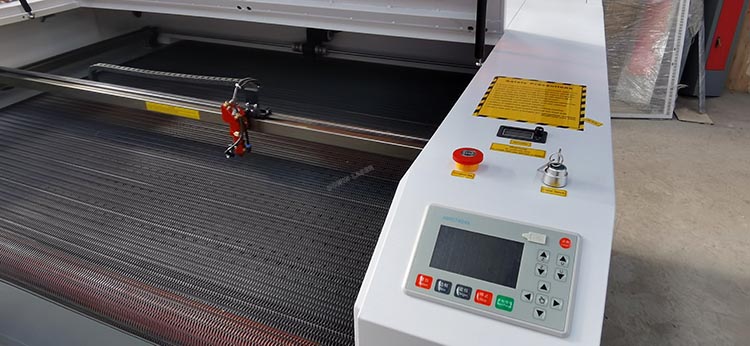 Smart vision co2 laser cutter for fabric cutting machine with auto feeding system