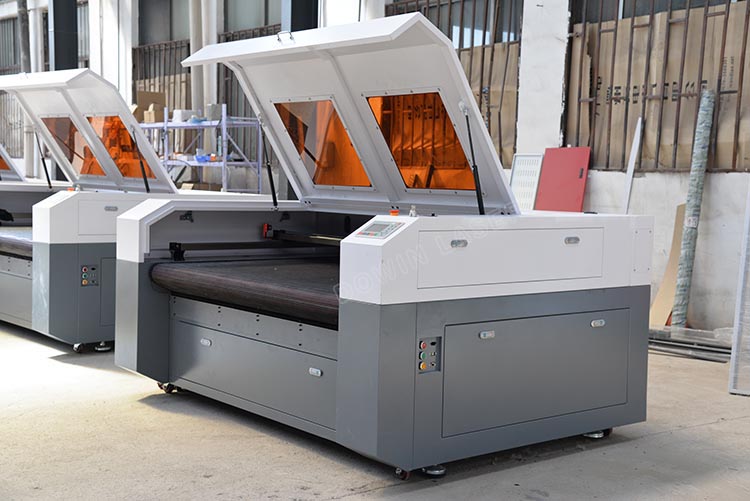 Auto feeding double heads 1610 garment laser cutting machine fabric laser cutter