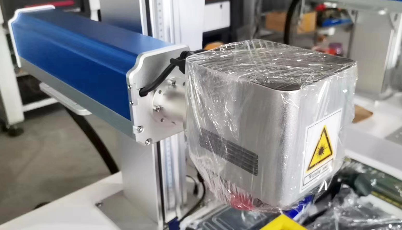 20W Plastic Metal Stainless Steel DIY Laser Engraving Separator Dismantling Machines Portable Fiber Laser Marking Machine