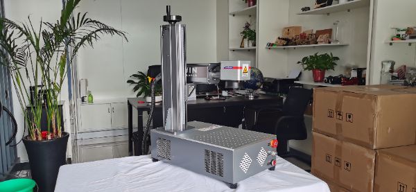 Fiber Laser Marking Machine Font Laser Marking Machine for Metal