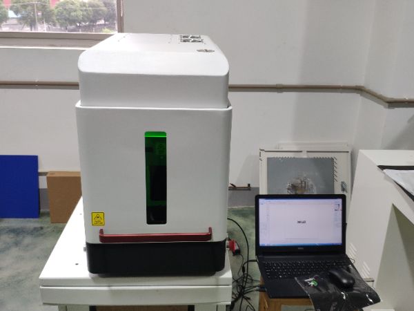 Enclosed Laser Marking Machine Ear Tag Laser Marker Fiber Laser Marking Machine