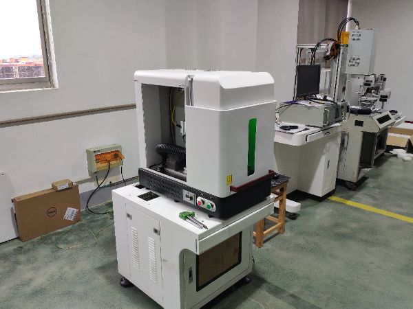 Safe Laser Stone Engraving Machine Enclosed Fiber Laser Marking Machine