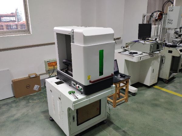 Fiber Laser Marking Machine Enclosed Laser Marking Machine