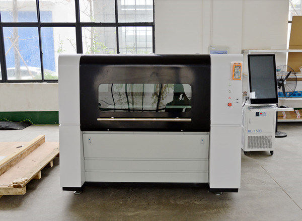 The Laser Cutting Head of CNC 1390 1000w 2000w 3000w fiber laser cutting machine