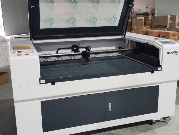 Special-purpose 1390 Laser Cutting Machine Textile Cut Machine