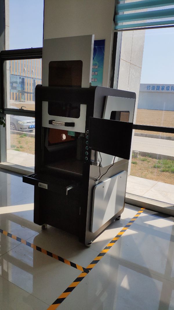 Metal Marking Machine Enclosed  Fiber Laser Engraver Machine