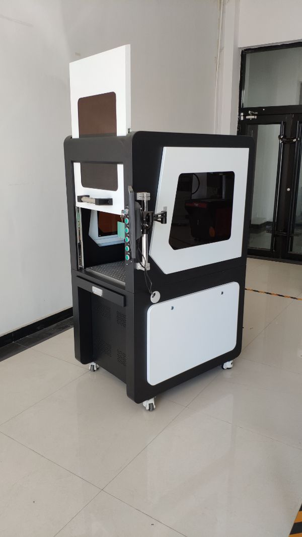 Fiber Laser Marking Machine Auto Focus Enclosed Engraving Machine