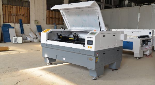 Professional Steel Laser Cutting Machine CNC Metal Cutting Machine W6 W8