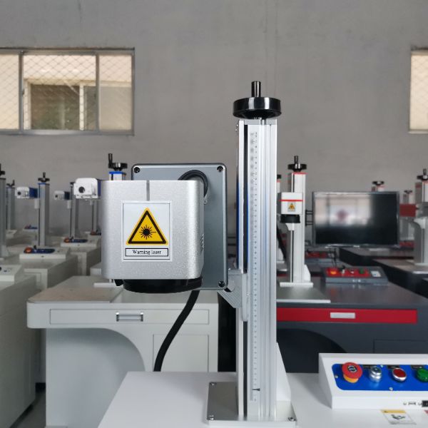 Why CO2 laser marking machine can not mark metal