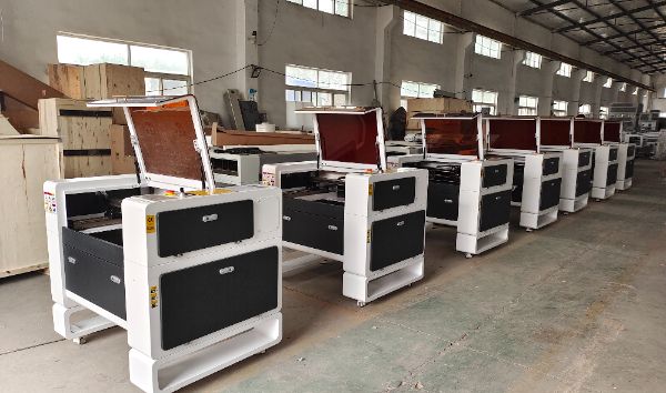 The cutting effect of laser cutting machine in various industries The application of laser engraving and cutting machine on various materials