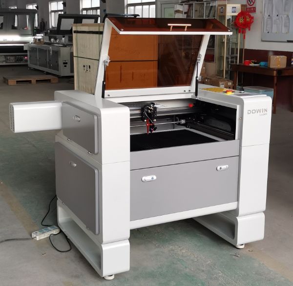 What is the Theory of Laser Marking Machine CO2 Laser Rubber Engraving Machine